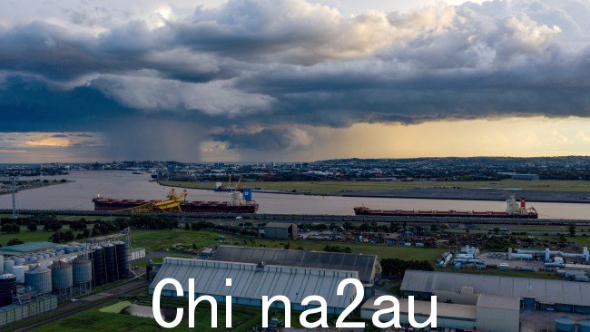 新南威尔士州如果纽卡斯尔港继续推进集装箱处理计划，可能会面临 43 亿美元的巨额赔偿费。图片：Brendon Thorne/Bloomberg via Getty Images