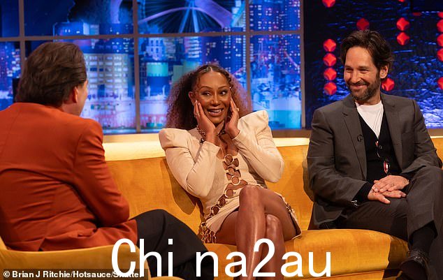 Mel 对辣妹 30 周年纪念日的任何可能计划守口如瓶,因为她说她通常会赠送游戏,因此她受到严格命令,不得保持沉默