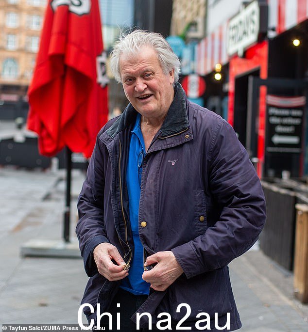 Wetherspoon 创始人蒂姆·马丁爵士(如图)今天发誓今年将冻结传统早餐的价格