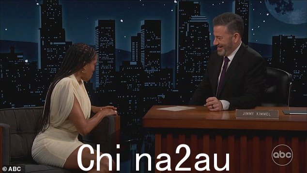 Kimmel 的声音再次略微哽咽,并补充道,'也很高兴见到你,在继续演出之前与女演员分享了一个感人的时刻