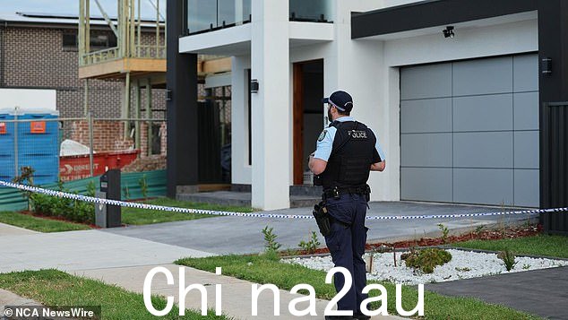 这一可怕的发现是在周五晚上 8.45 左右发现的,紧急服务人员呼叫了位于 Druitt 山附近 Melonba 的 Georgina Crescent