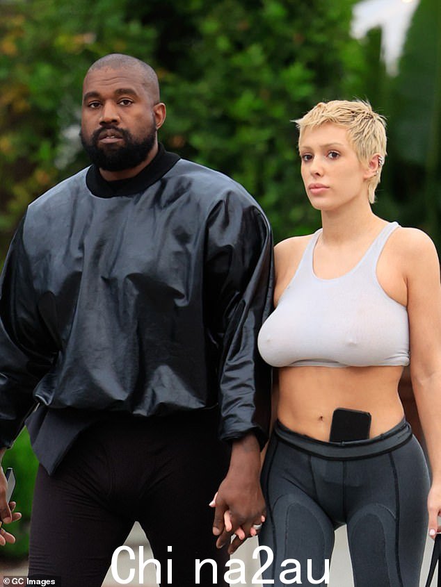 'Kanye 已被邀请前往澳大利亚,而 Bianca 对此犹豫不决,因为她知道她父亲会如何反应,'该知情人士独家告诉 DailyMail.com;见于 2023 年 5 月