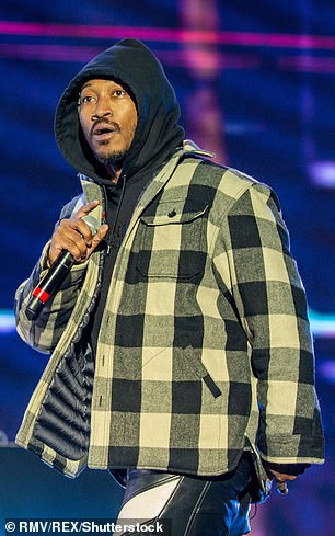 Future(2019 年拍摄)与 Metro Boomin 备受期待的联合专辑《We Don't Trust You》已于周五和特邀 Drake、Travis Scott 和 Rick Ross 等人客串