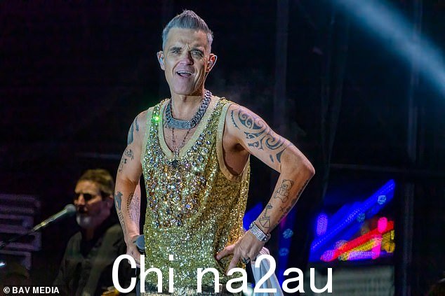 去年 8 月的头条演出包括 Robbie Williams(如图)、The Who 和 Van Morrison
