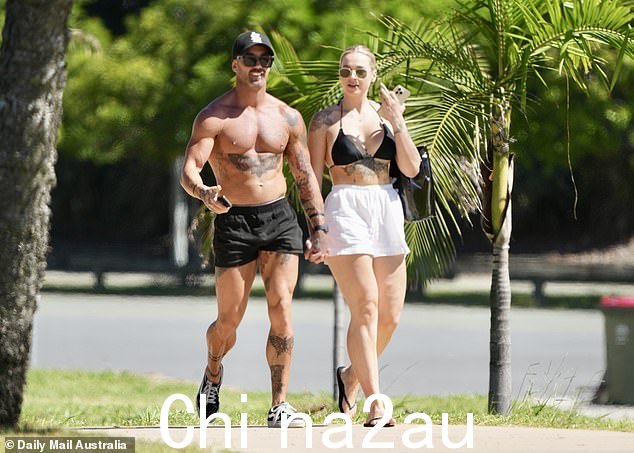 '我喜欢黄金海岸提供的生活方式。对我来说,黄金海岸的生活绝对是我可以做的事情,”Tori 说