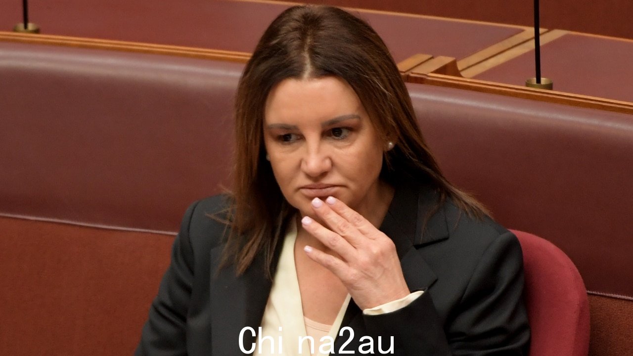 '可耻'：杰奎·兰比 (Jacqui Lambie) 向塔斯马尼亚自由党发起攻击