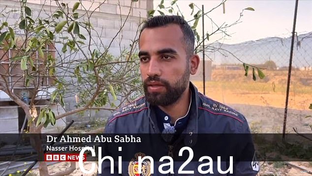 艾哈迈德·阿布·萨卜哈 (Ahmed Abu Sabha) 博士描述了自己被拘留一周的情况,他说,他被带上嘴套的狗袭击了他,但他的 Facebook 帐户分享了看似支持哈马斯的音乐video