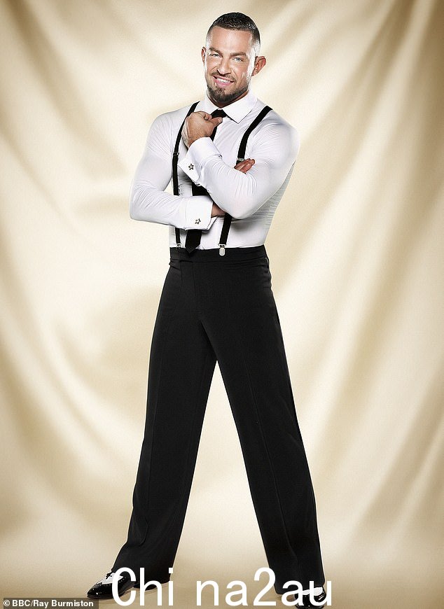 来自国标舞界的明星将于周二向 Strictly 舞者 Robin Windsor 进行最后的告别 - 哀悼者被要求携带彩虹伞