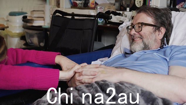 在一份令人震惊的供述中,主持人表示,在这位心理学家与新冠病毒长达四年的致命斗争结束之前,她无法让位于伦敦北部的家暖和起来