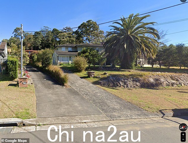邻居称,哈珀先生父母拥有的价值 300 万美元的房屋(如图)举行的派对一直持续到深夜,直到周日凌晨 2 点左右才响起尖叫声。