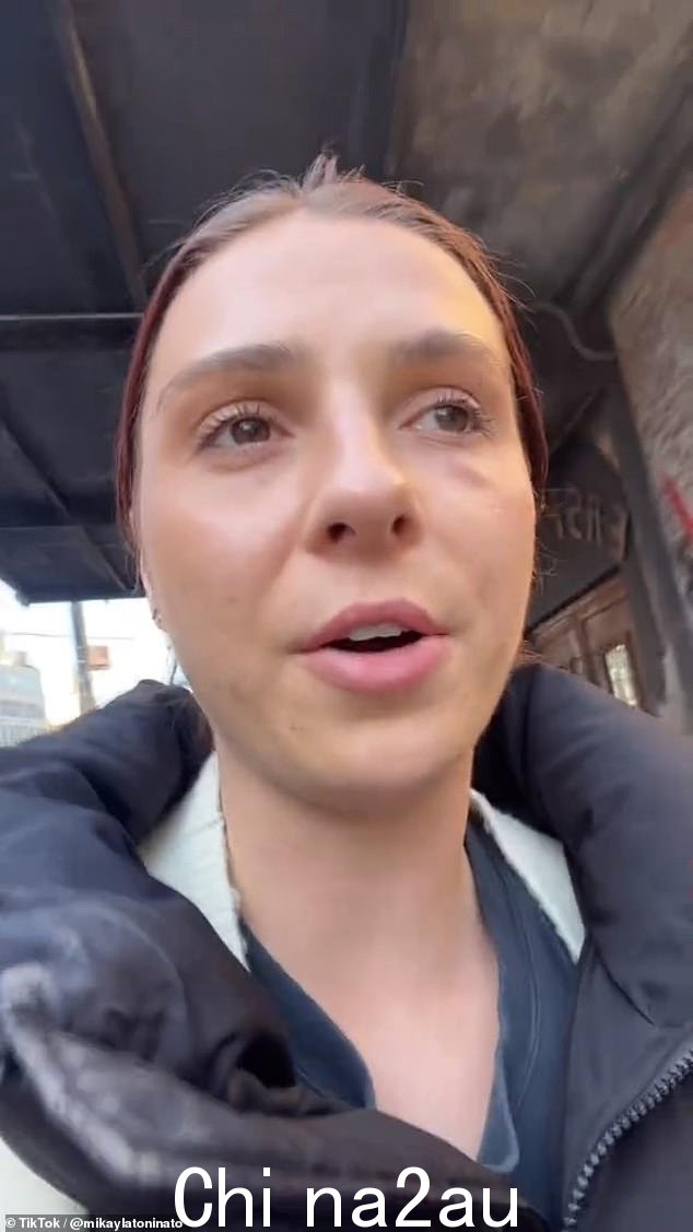 Bethenny 在 Mikayla Toninato 的 Tik Tok 视频的评论部分写下了她的性侵犯;Mikayla 图片为