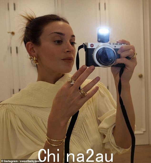 杰米(如图)之前也讨论过她如何帮助她的客户重塑自我,这可能吸引了梅根·马克尔在她的新职业变动后