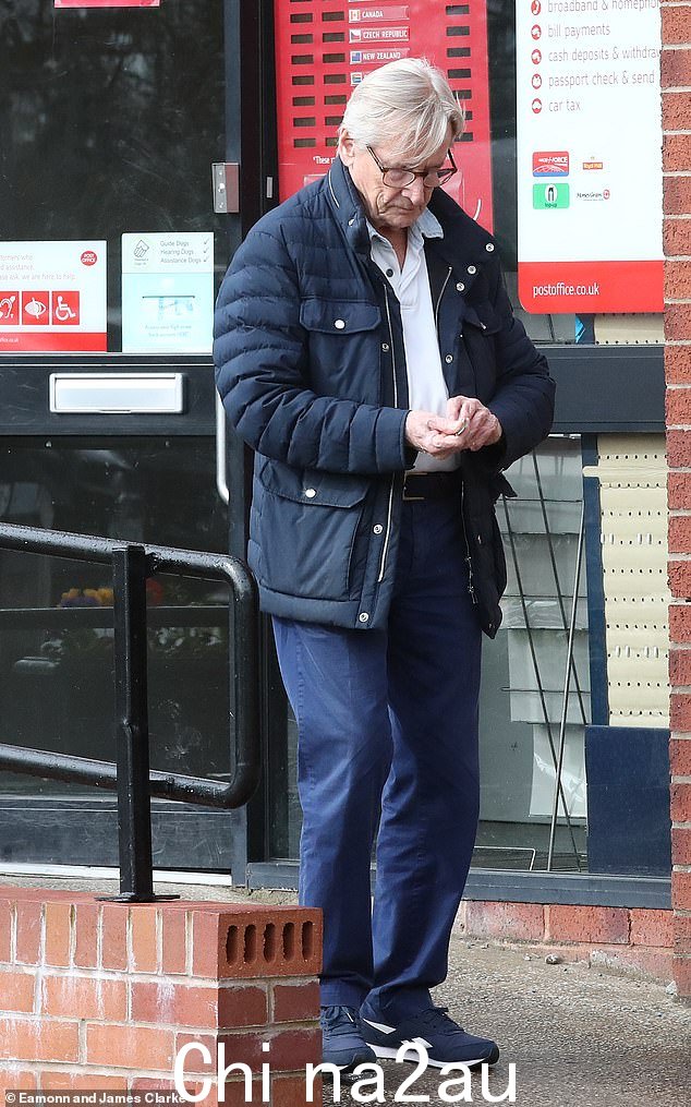 加冕街明星比尔·罗奇 (Bill Roache),91 岁,周四在柴郡邮局被发现破产,因为他被给予三个月的时间来偿还 50 万英镑的税款