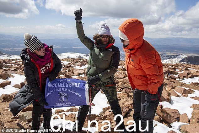 品牌拍摄极其困难,因为三人在 800 英里的长途跋涉中承受着严峻的身体挑战。