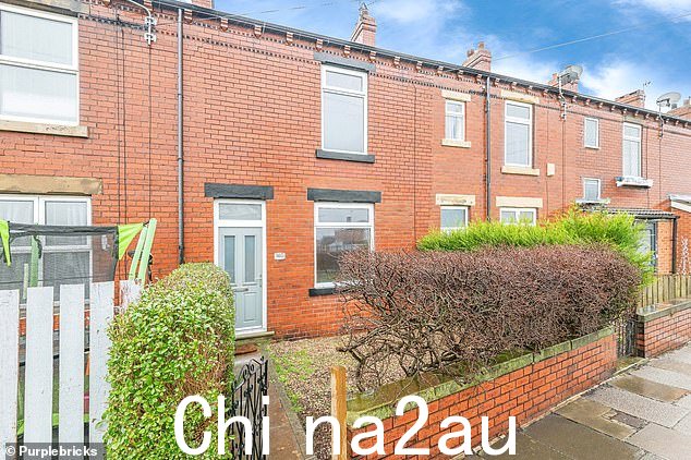 坐落在这座迷人的两床露台住宅位于古色古香的街区,价值 180,000 英镑,为寻找家的家庭提供了一个诱人的机会