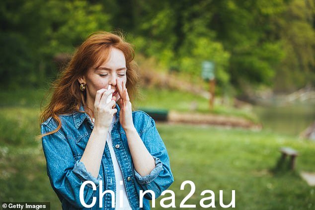鼻息肉,这是非常常见的小生长物,可以用类固醇喷雾剂清除