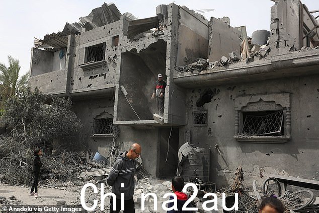 2024 年 3 月 29 日加沙代尔巴拉赫 Maghazi 难民营穆萨家族受损建筑的视图