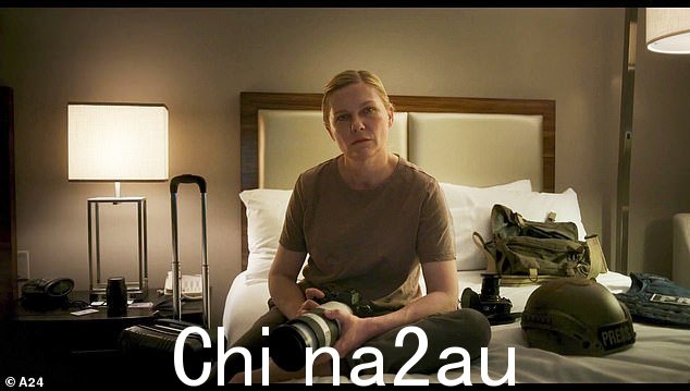Kirsten 近三年来首次重返大银幕,出演《A24 内战》(如图)