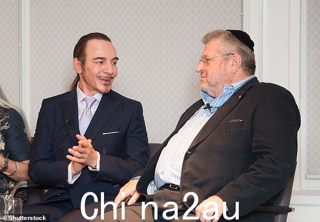 退休后,德文郡街慈善基金会向马库斯提供了 275,000 英镑的推荐金和一套位于伦敦北部海格特的免租公寓