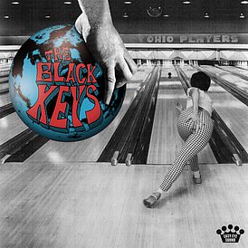 这是美国摇滚二人组 The Black Keys 的第 12 张专辑