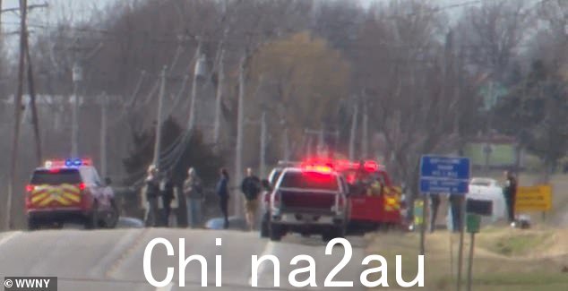 周六下午纽约州沃特敦附近 12E 号国道上的场景