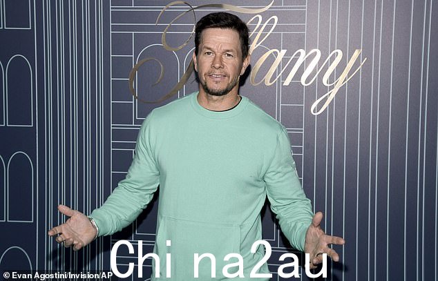 马克·沃尔伯格 (Mark Wahlberg) 公布了 2018 年非常不寻常的日程安排,他的一天从凌晨 2:30 开始,晚上 7:30 结束,这让互联网陷入崩溃