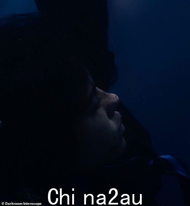 Hit Me Hard and Soft - 提供数字、CD、黑胶唱片和盒带格式 - 将收录“流派弯曲、反潮流”歌曲,名为 Skinny、Chihiro、The Greatest 和 L'amour de ma vie