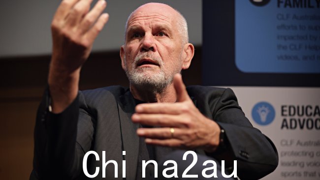Peter Fitzsimons 在最新的进展中受到了 James Graham 的猛烈抨击。他们在橄榄球联盟脑震荡辩论中的争执。图片:Adam Yip