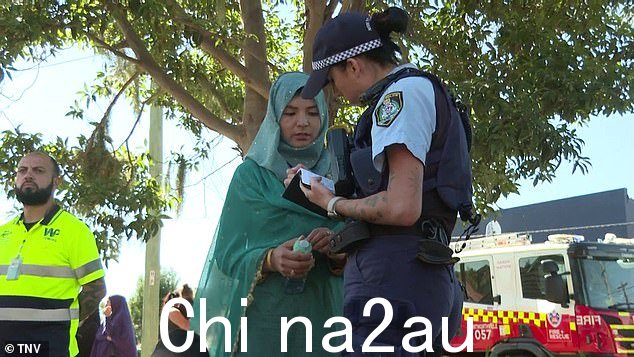警方已对事故展开调查并听取了目击者的证词