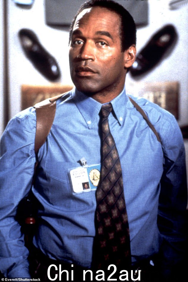 OJ 辛普森 (OJ Simpson) 主演热门热门影片《裸枪》(The Naked Gun)