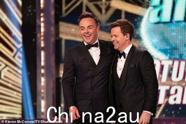 前《舞动奇迹》职业舞者,33 岁,参加了 Ant Mcpartlin 和 Declan Donnelly 主持的最后一场现场表演