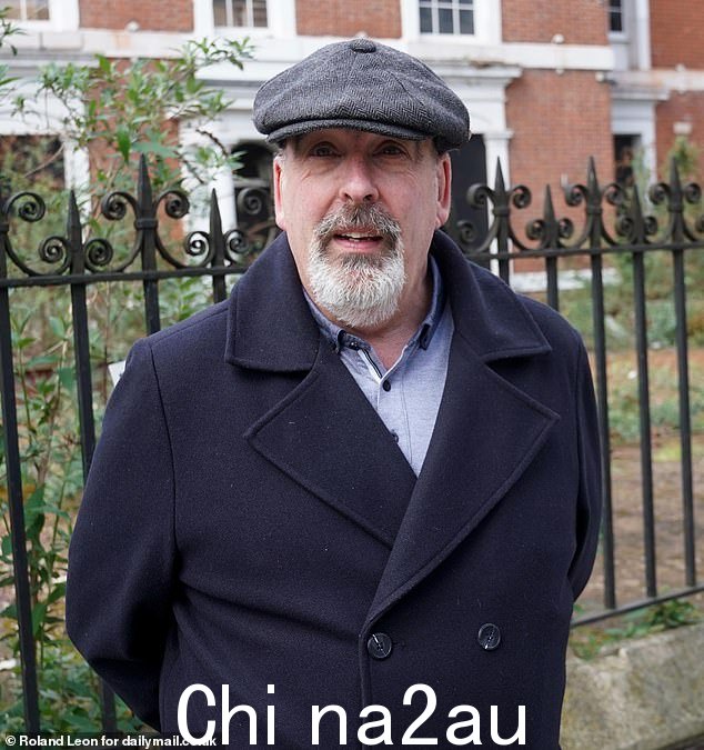 奈杰尔·贝内特 (Nigel Bennett),60 岁,(如图)是一名送货司机,他说:“我认为我们有足够的高楼。看看伯明翰周围,有些日子你看不到这座城市的所有高楼”