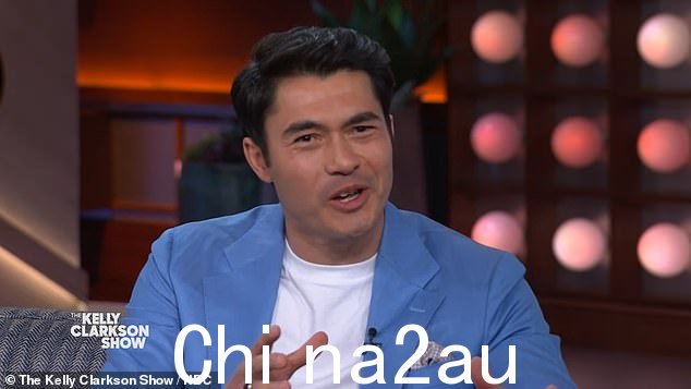 '所以这是失礼的,'他不好意思地说。 '该死的!'他说早餐吃肉可能是个错误” class=