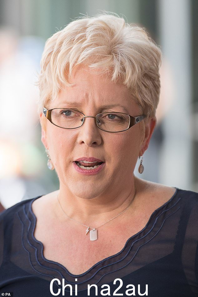 2020 年,Carrie Gracie(如图)在抗议薪酬不平等 33 年后从 BBC 辞职