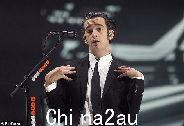 Matty Healy 在泰勒·斯威夫特 (Taylor Swift) 新专辑《The Tortured Poets Department》中的野蛮歌曲发布后做出了回应
