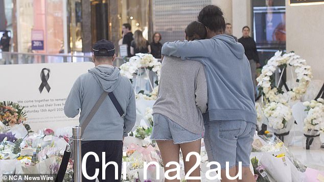 周日悉尼东郊将为震惊全国的 Bondi Junction 袭击受害者举行烛光守夜活动