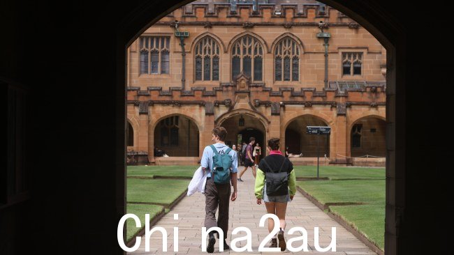 普通大学生的 HECS-HELP 债务将增加超过 1200 美元。图片:NCA NewsWire / Damian Shaw