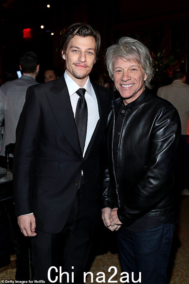 乔恩·邦·乔维 (Jon Bon Jovi) 表示,他的“有抱负”的演员儿子杰克·邦焦维 (Jake Bongiovi) 不会被聘用,因为试镜是通过 Zoom 进行的