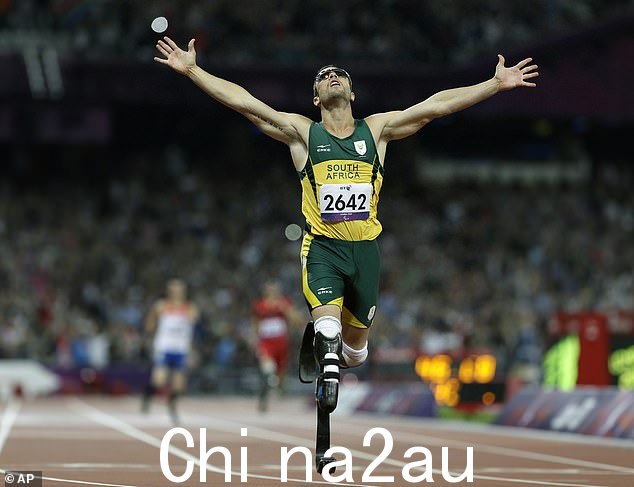 奥斯卡·皮斯托利斯 (Oscar Pistorius) 在 2012 年伦敦残奥会男子 400 米 T44 决赛中赢得金牌
