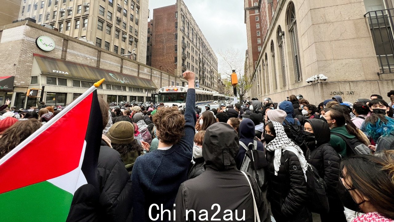 哥伦比亚大学将课程转移到网上在持续不断的反以色列抗议活动中