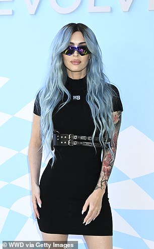 Fox,37 岁,本月早些时候在加利福尼亚州棕榈泉举行科切拉 (Coachella) 庆祝活动时被拍到
