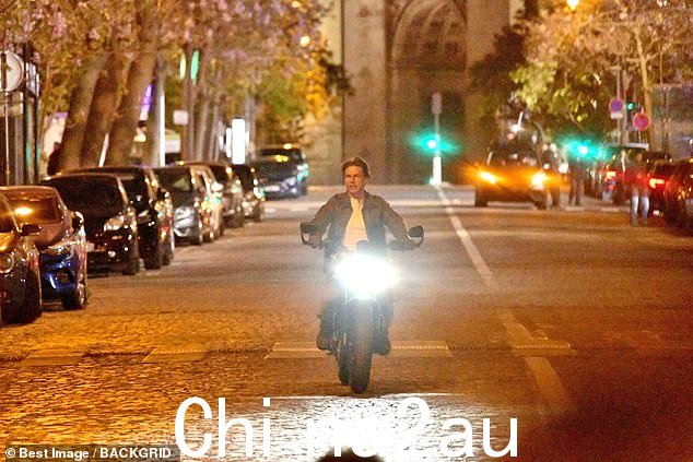 MI:8 本来应该在今年夏天上映,但由于好莱坞编剧罢工,制作已经推迟