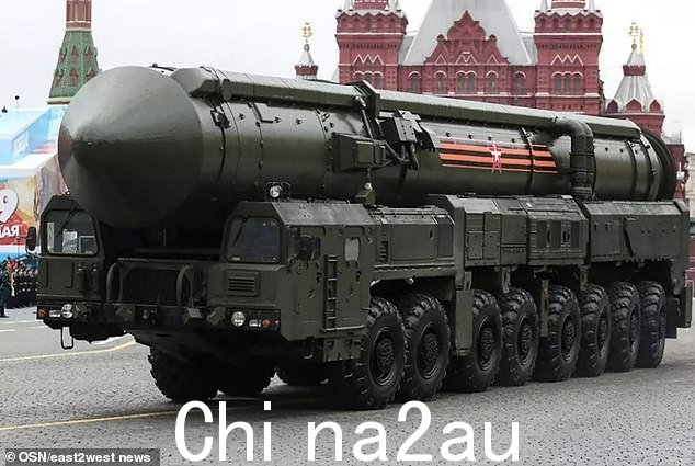 莫斯科 5 月 9 日胜利日阅兵期间红场上出现俄罗斯萨尔马特弹道导弹