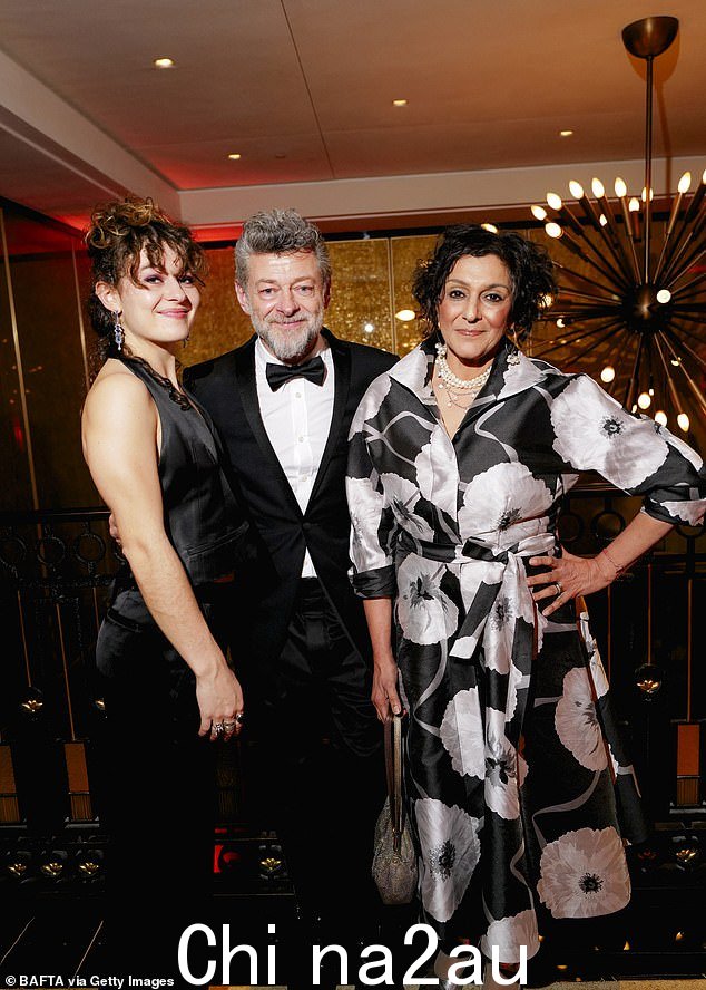 Ruby Ashbourne Serkis、Andy Serkis 和 Meera Syal 出席二月份的 BAFTA Gala