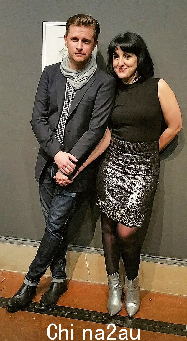 Stacey 与 Greg 参加 2018 年南安普敦艺术展