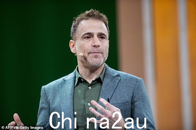 Stewart Butterfield 于 2019 年 4 月 24 日在旧金山 27 和 29 号码头举行的公司 Frontiers 会议上发表讲话