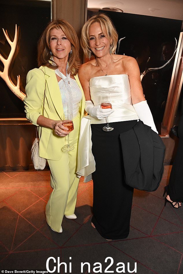 Kate Garraway 在仪式前与 Emily Maitlis 一起喝了一杯