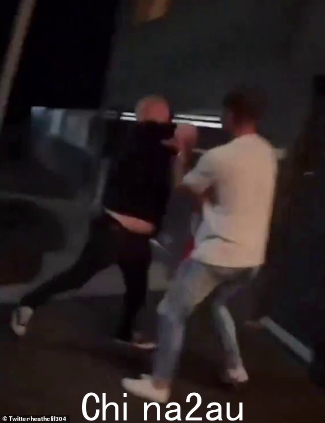 肯特和一名 35 岁男子在争吵蔓延到路上之前一直在争吵