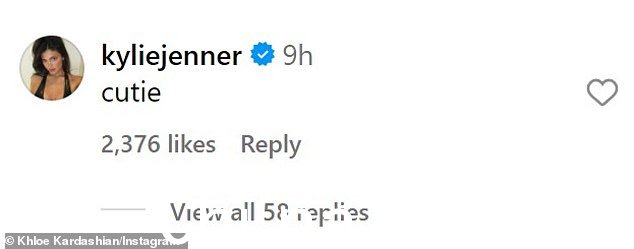 这位企业家同父异母的妹妹凯莉·詹纳 (Kylie Jenner) 在帖子的评论部分称她的兄弟姐妹为“可爱”