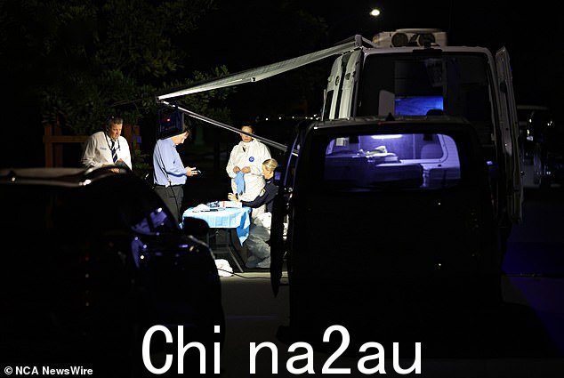 侦探们宣布该住宅为犯罪现场,并对女孩的死亡展开紧急调查